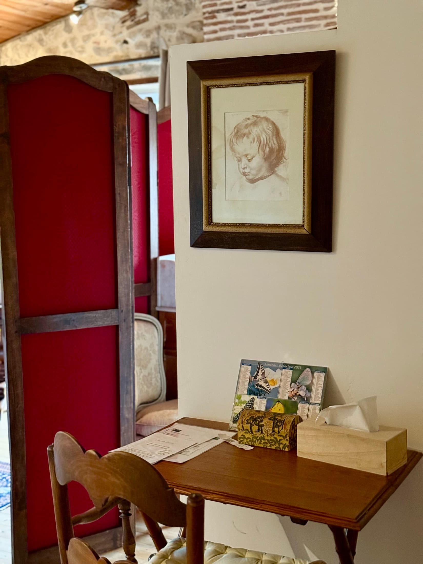 Antique furniture in the Artolie room