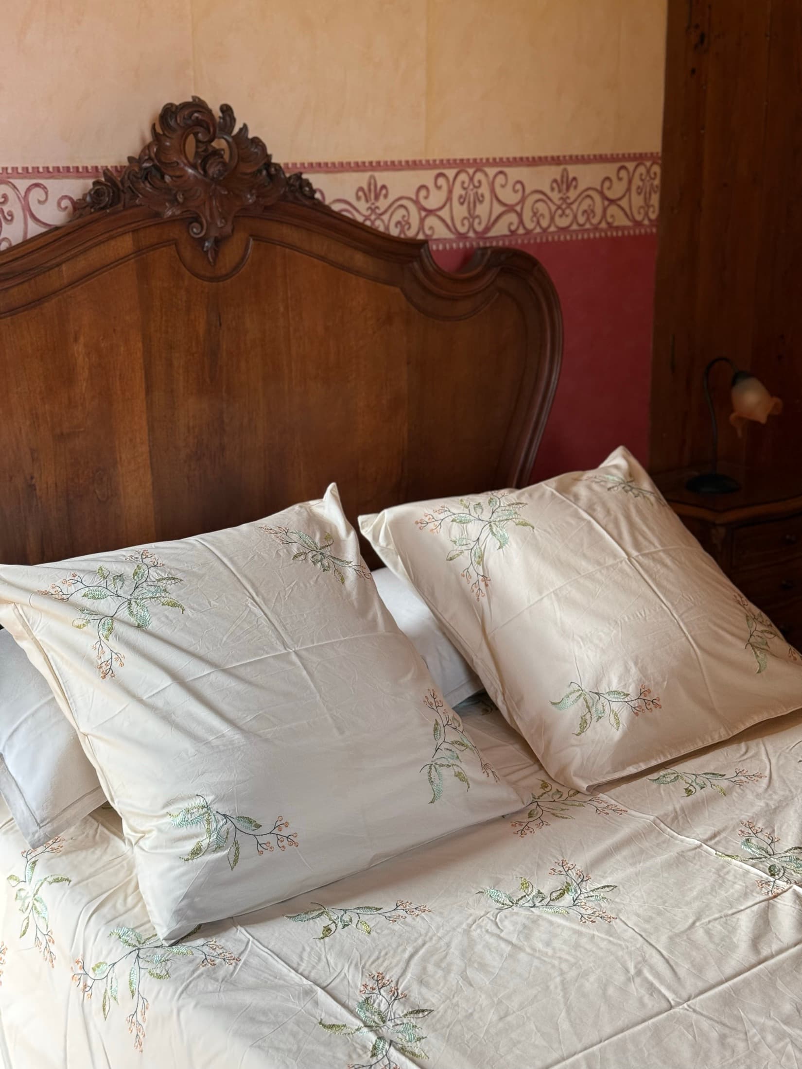 Bed in the Mascaret room